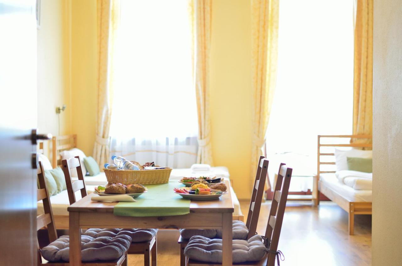 Bed and Breakfast Wenderedu Business Center Вроцлав Екстер'єр фото