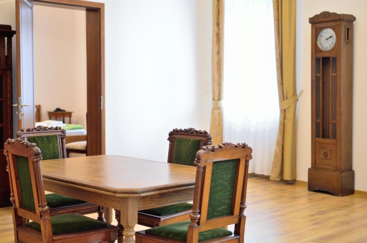 Bed and Breakfast Wenderedu Business Center Вроцлав Екстер'єр фото
