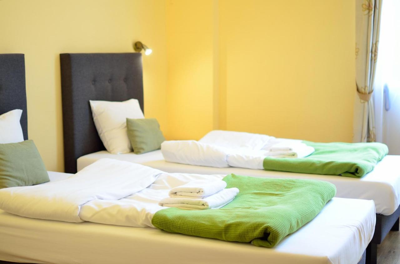 Bed and Breakfast Wenderedu Business Center Вроцлав Екстер'єр фото