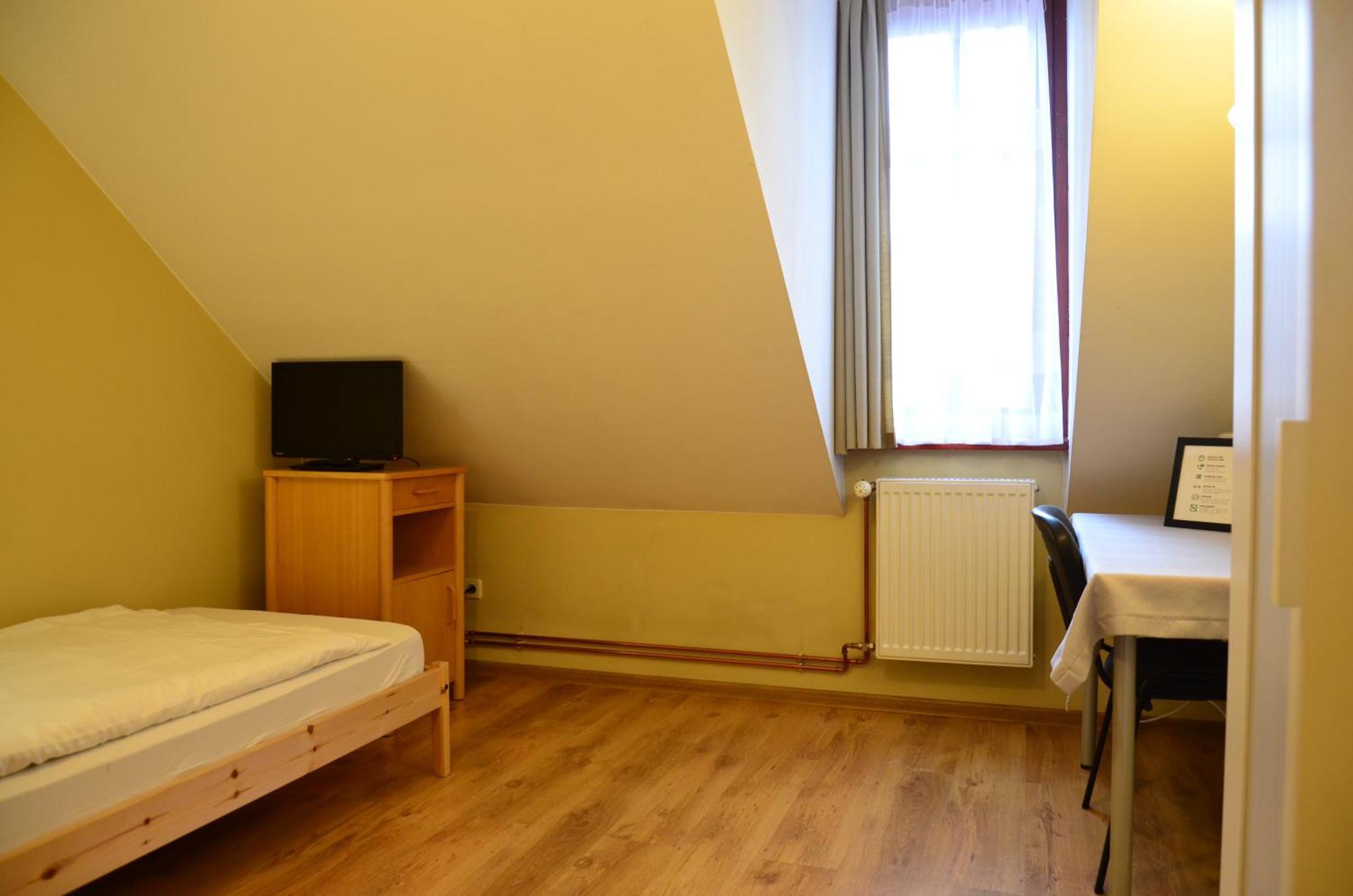 Bed and Breakfast Wenderedu Business Center Вроцлав Екстер'єр фото