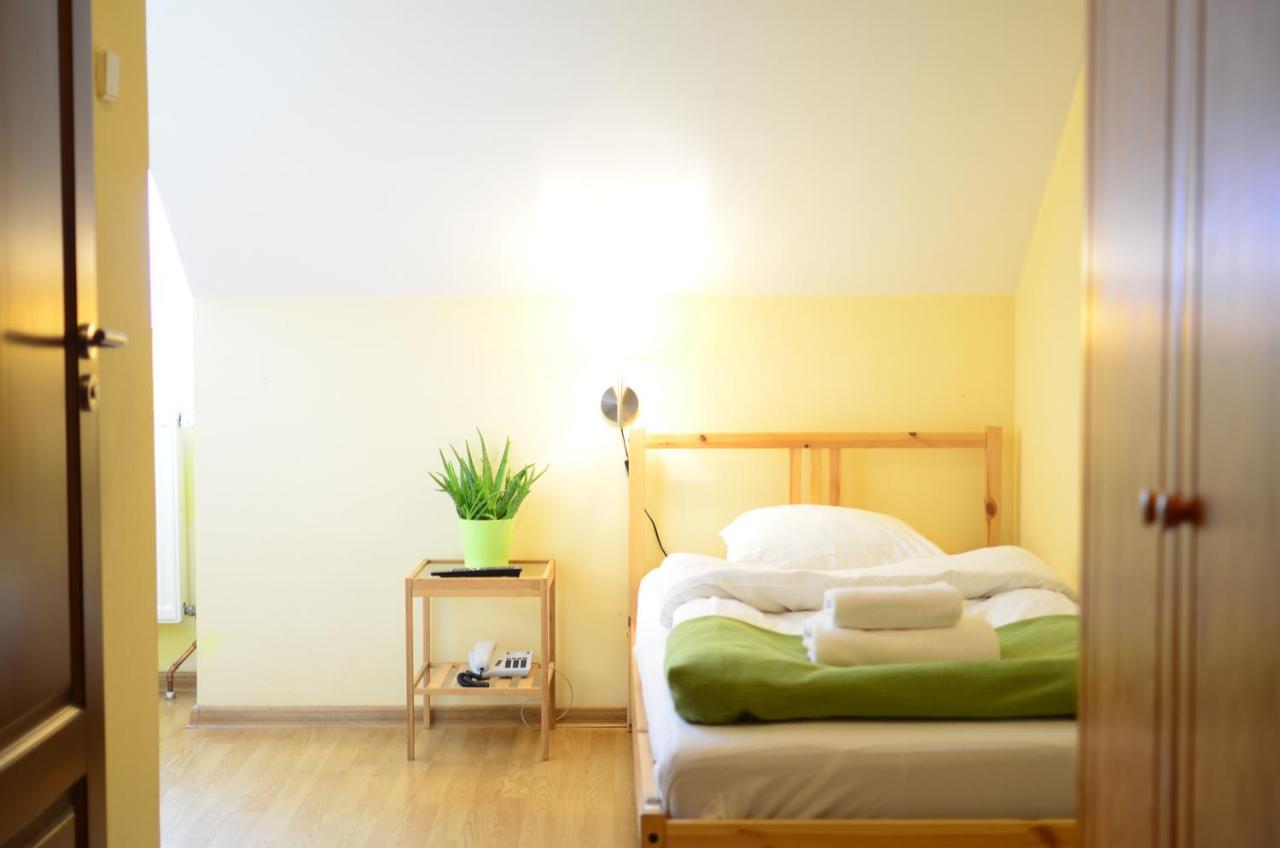 Bed and Breakfast Wenderedu Business Center Вроцлав Екстер'єр фото