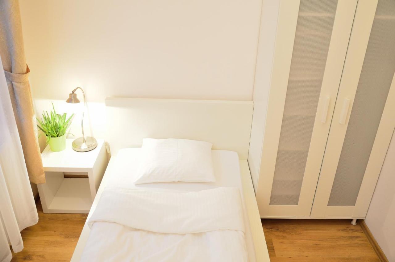 Bed and Breakfast Wenderedu Business Center Вроцлав Екстер'єр фото