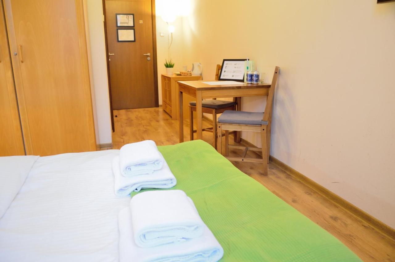 Bed and Breakfast Wenderedu Business Center Вроцлав Екстер'єр фото