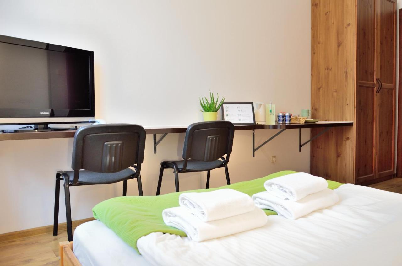 Bed and Breakfast Wenderedu Business Center Вроцлав Екстер'єр фото